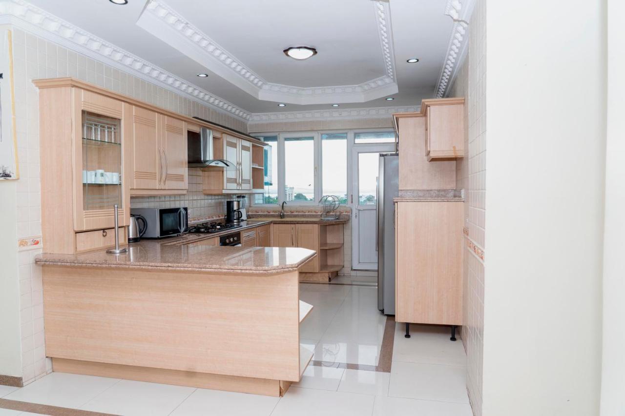 Luxury Apartment With Ocean View In Oyster Bay Daressalam Exterior foto